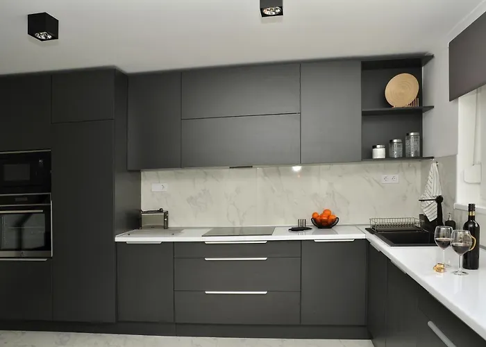 Bence Castle House 埃格尔