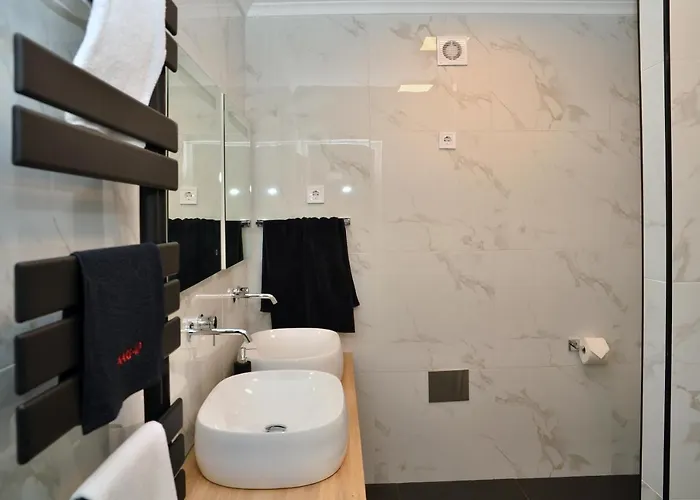 Bence Castle House 埃格尔